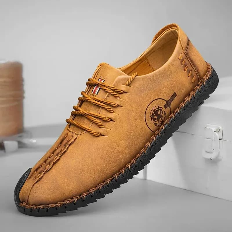 CLOHOO Lightweight Non-Slip Outdoor Lace-Up Men’s Shoes