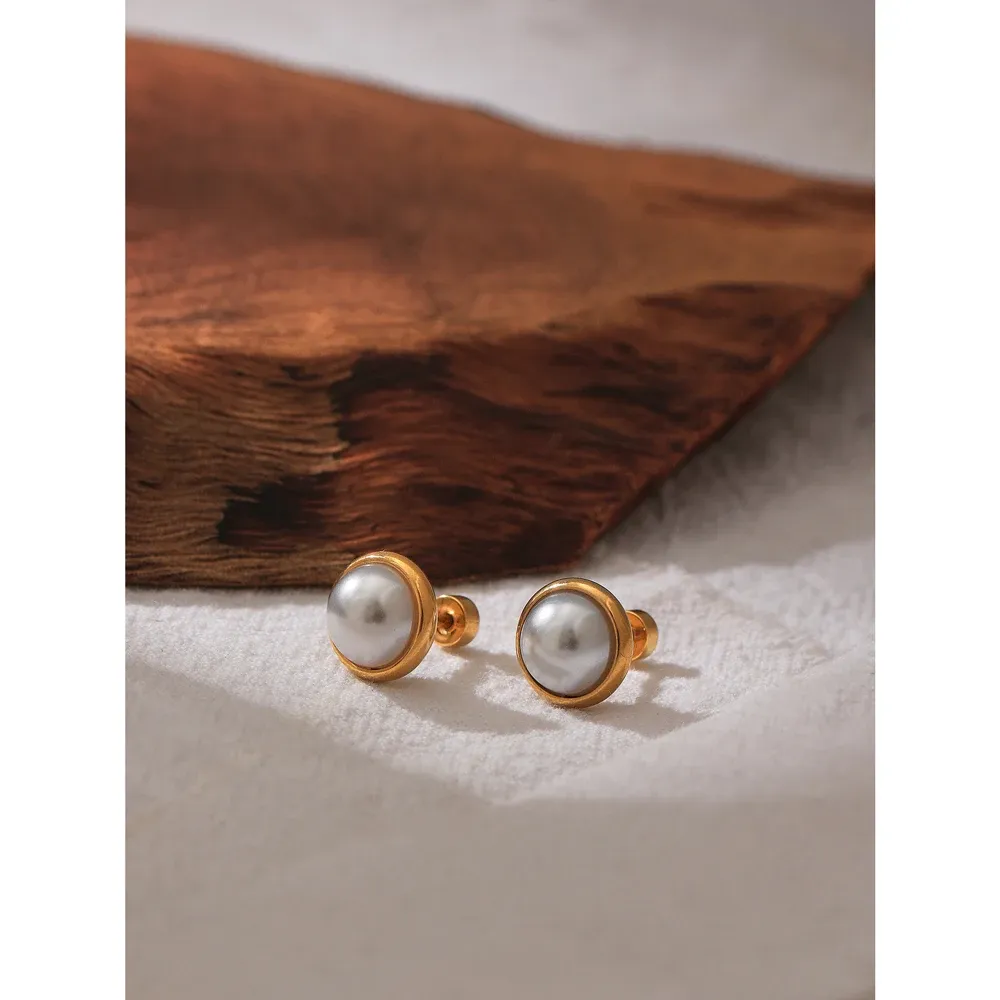 Yhpup Pearl Screw-Back Stud Earrings in Gold-Tone Steel