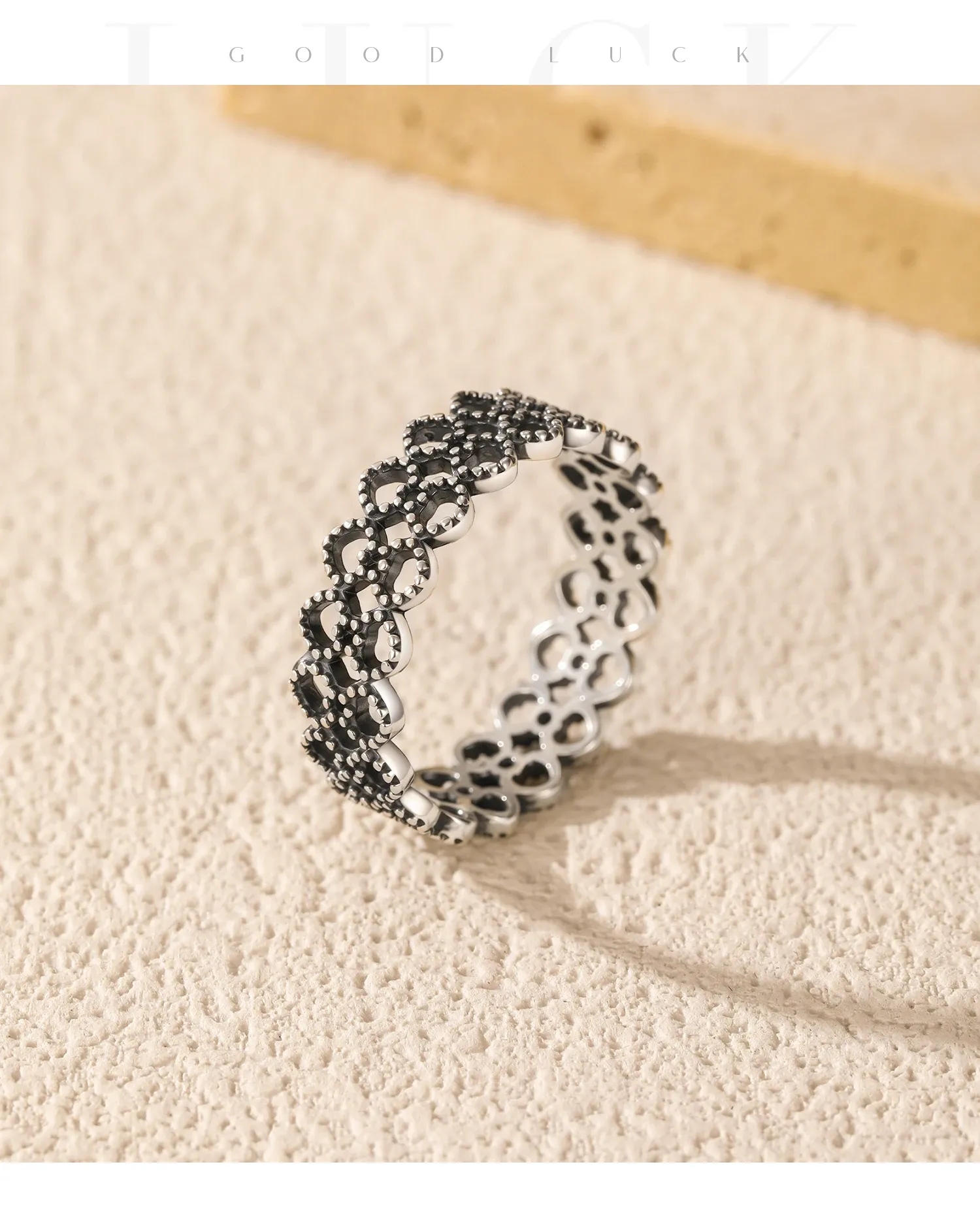 MODIAN Retro Hollow Heart Sterling Silver Cocktail Ring