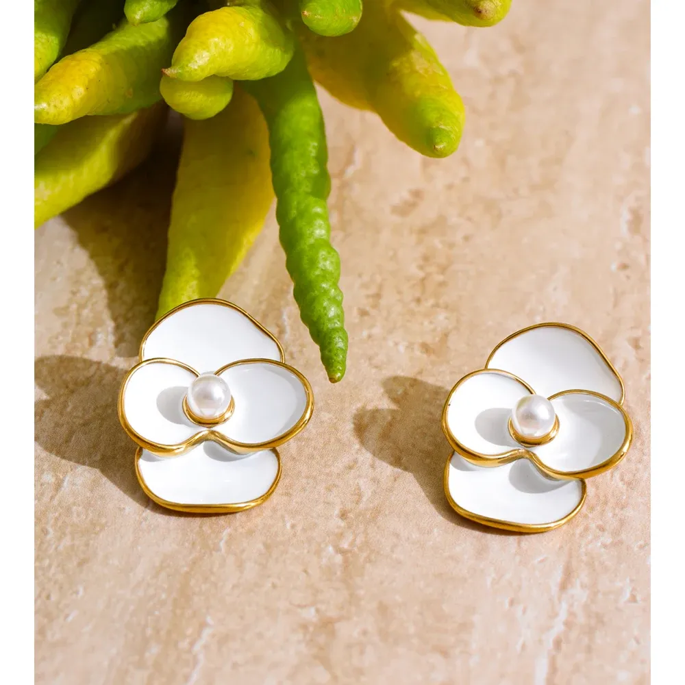 Yhpup White Enamel Pearl Flower Stud Earrings