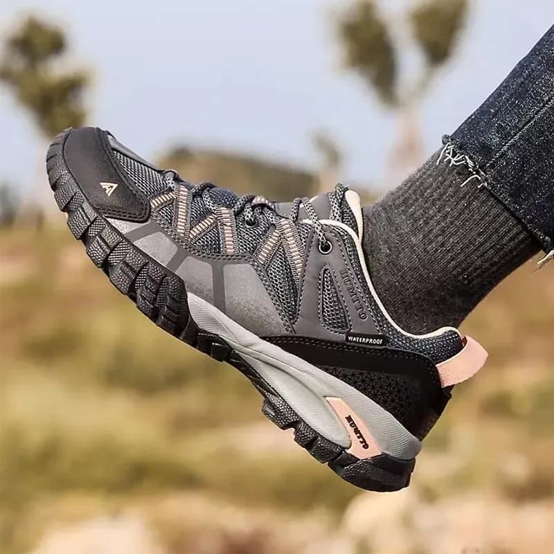 HUMTTO Women’s Wear-Resistant Lace-Up Hiking Shoes