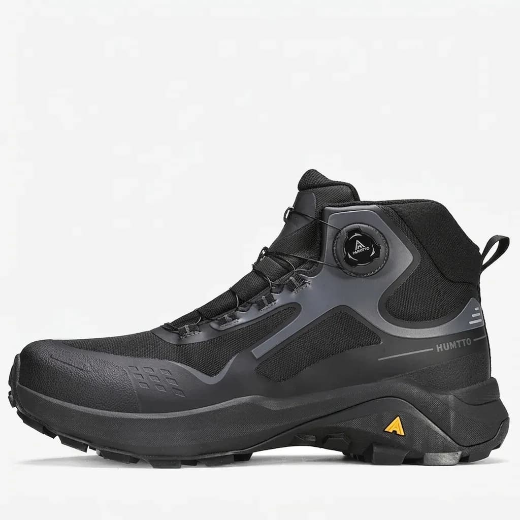 HUMTTO black high-top hiking shoe